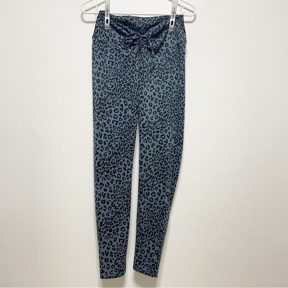 Victoria's Secret PINK Active Blue Animal Print Rouche Front Full Length Legging